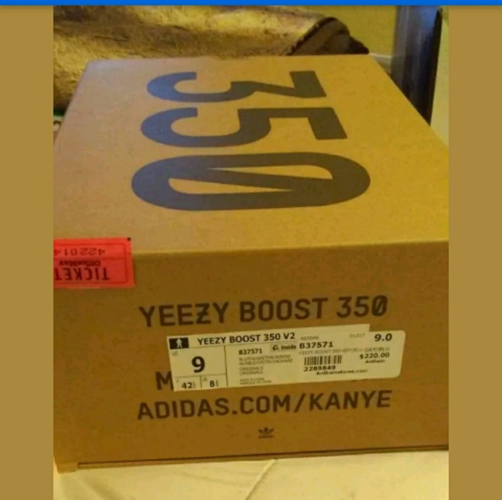 ($0LD) 350 Yeezy Boost